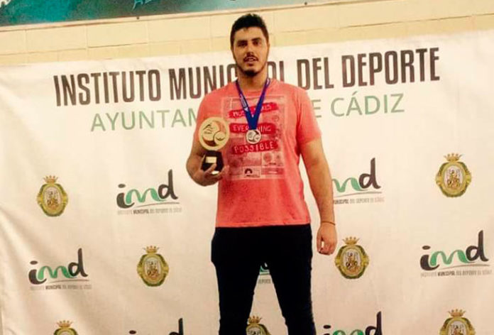 El nadador chiclanero Roberto García